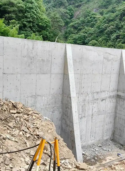 青岛崂山区重力式挡土墙